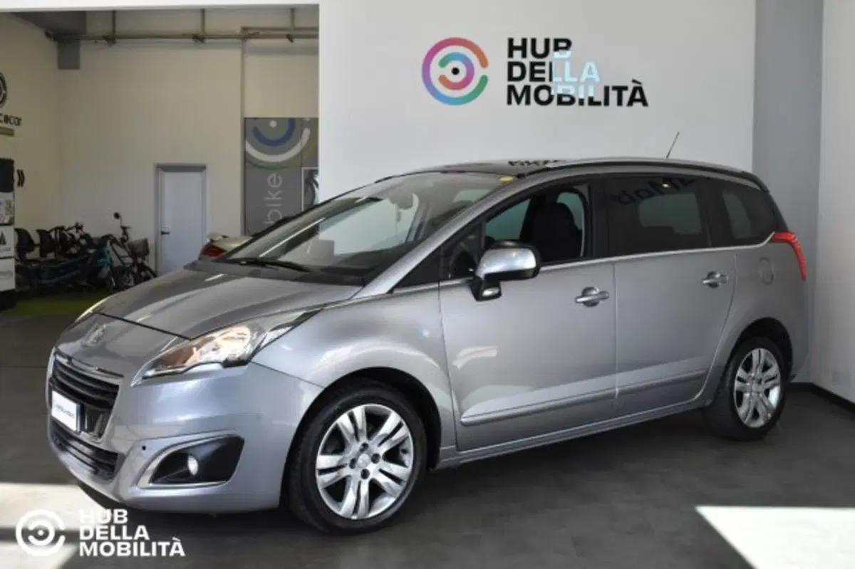 Peugeot 5008 usata a Perugia (2)