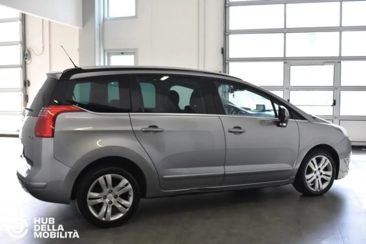 Peugeot 5008 usata a Perugia (5)