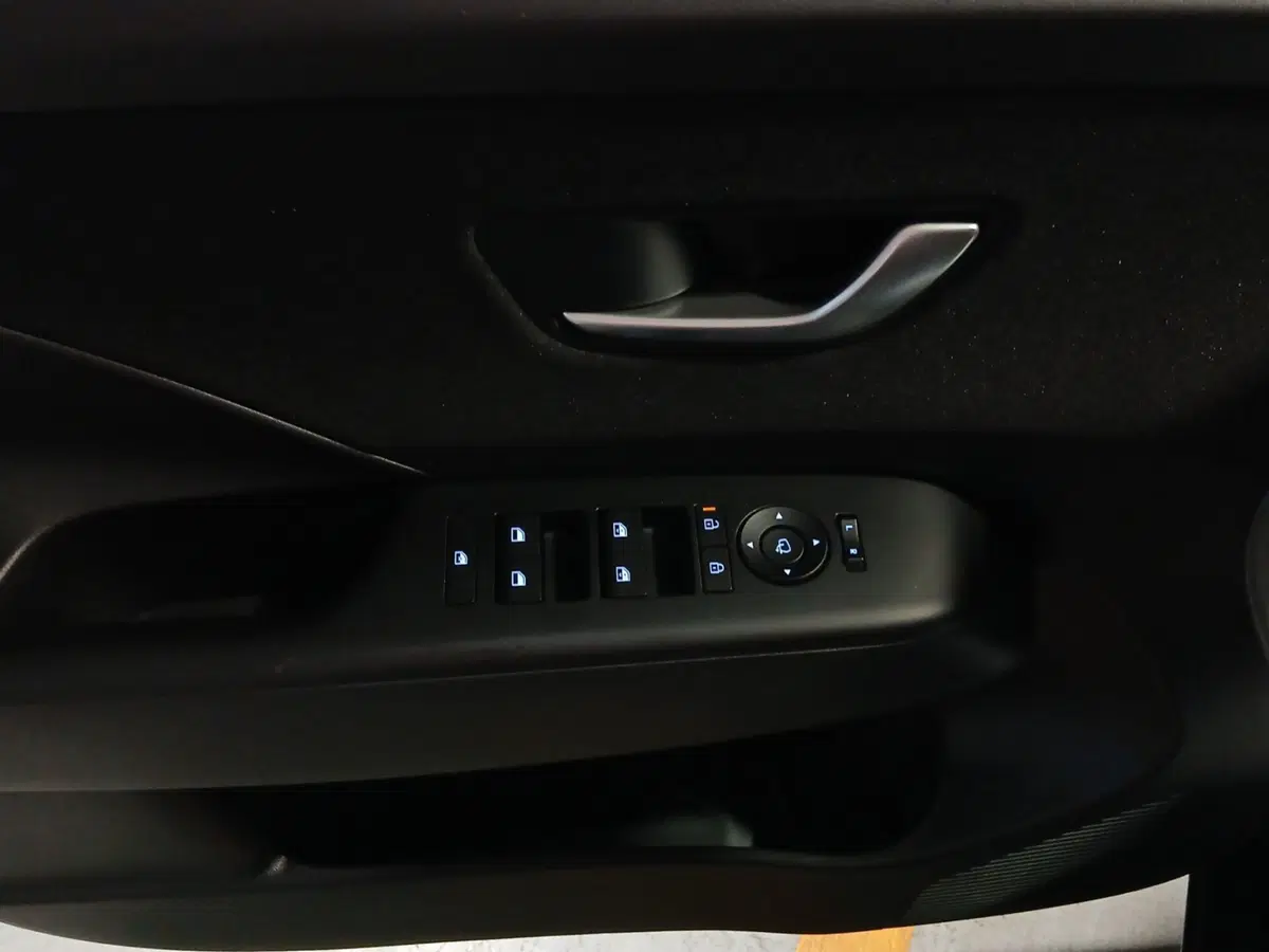 Hyundai Kona usata a Genova (12)