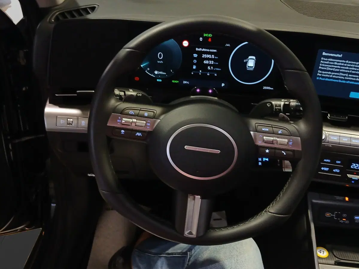 Hyundai Kona usata a Genova (14)