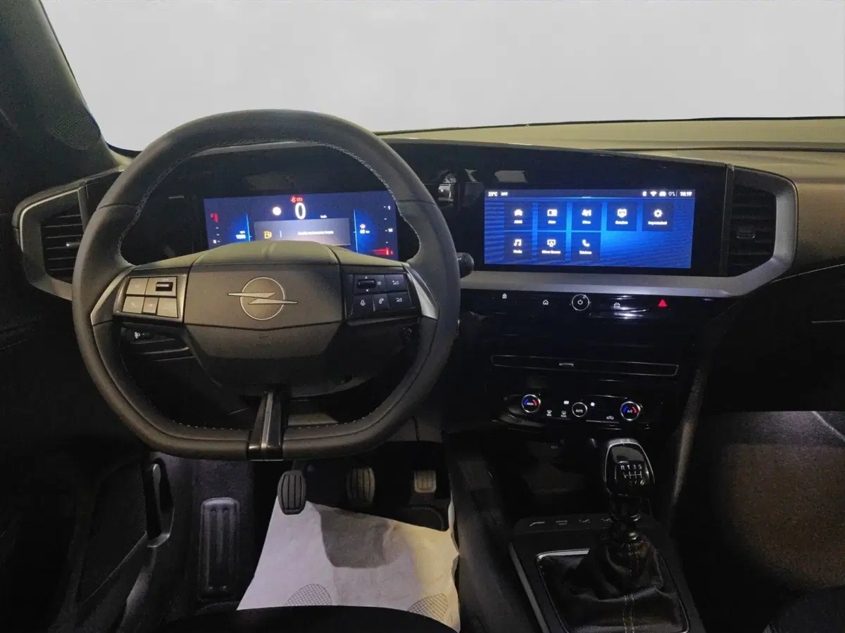 Opel Mokka usata a Genova (11)