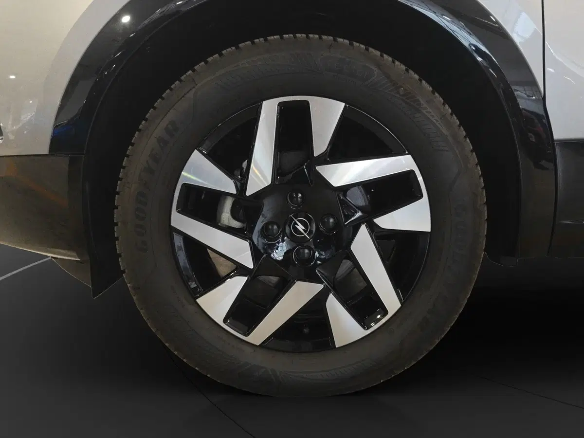 Opel Mokka usata a Genova (18)
