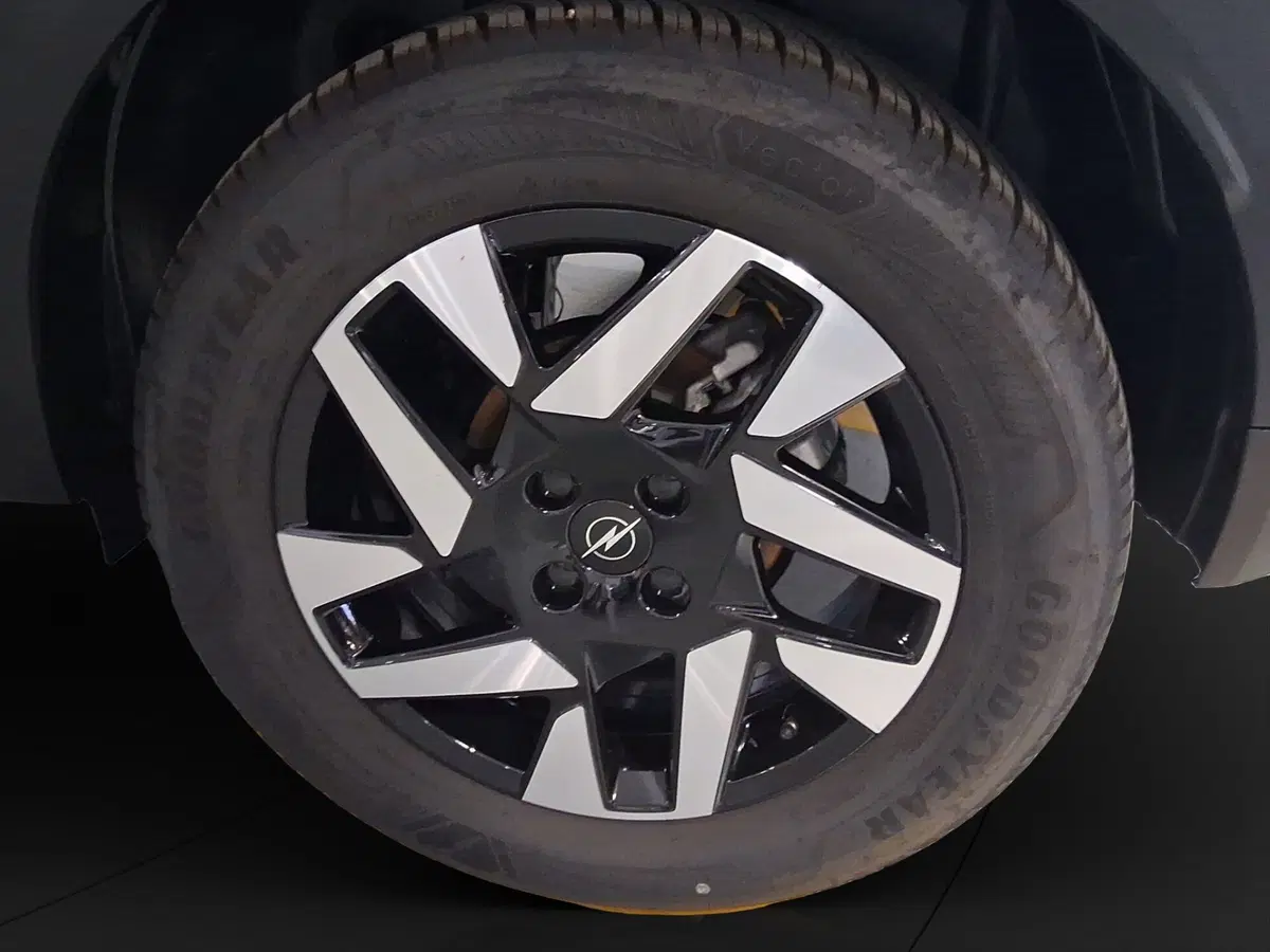 Opel Mokka usata a Genova (18)
