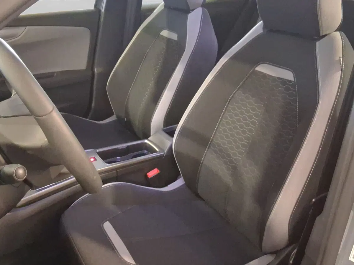 Opel Mokka usata a Genova (9)