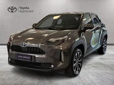 Toyota Yaris Cross Trend fwd 115cv e-cvt del 2022 usata a Prato