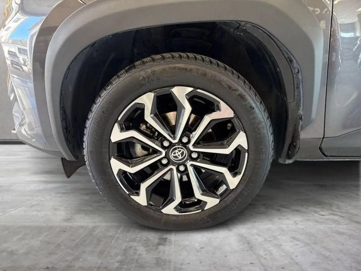 Toyota Yaris Cross usata a Prato (15)