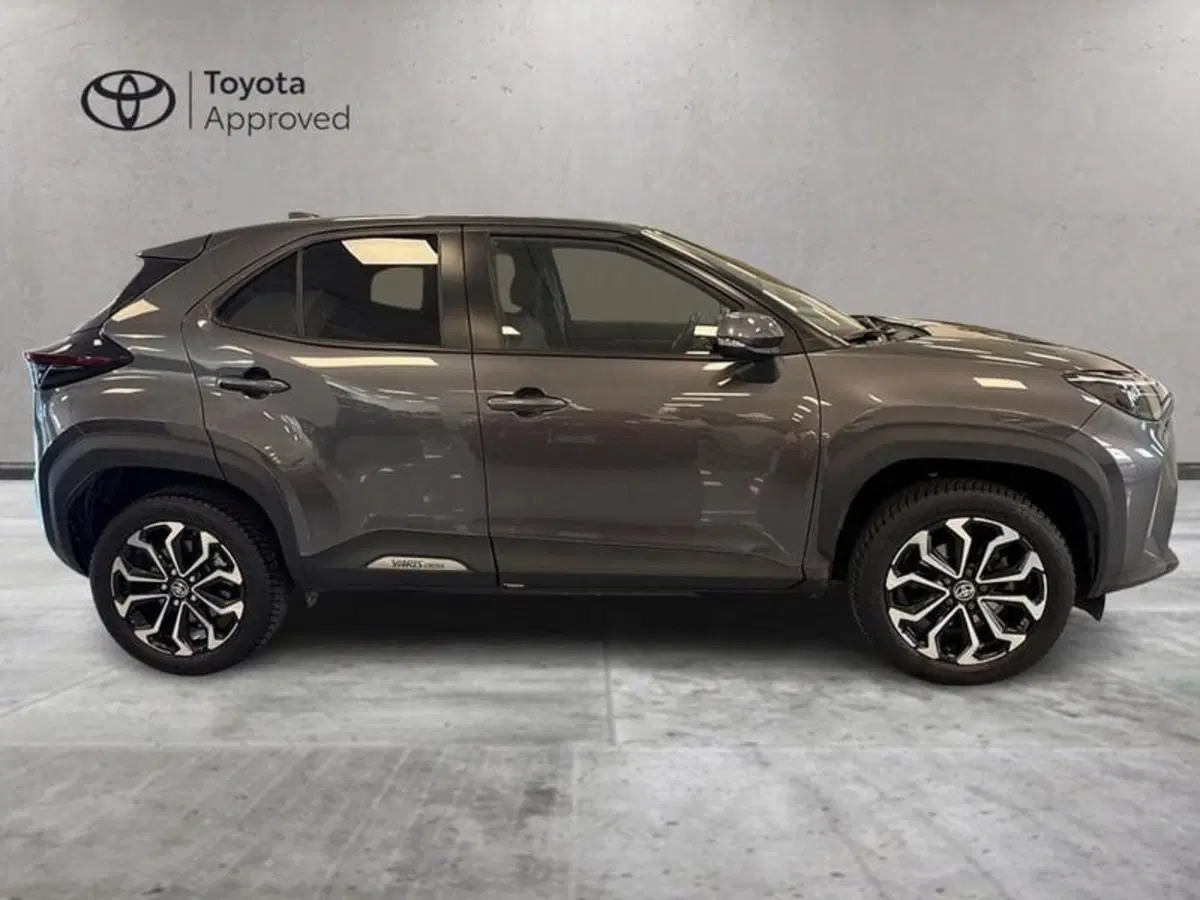 Toyota Yaris Cross usata a Prato (5)