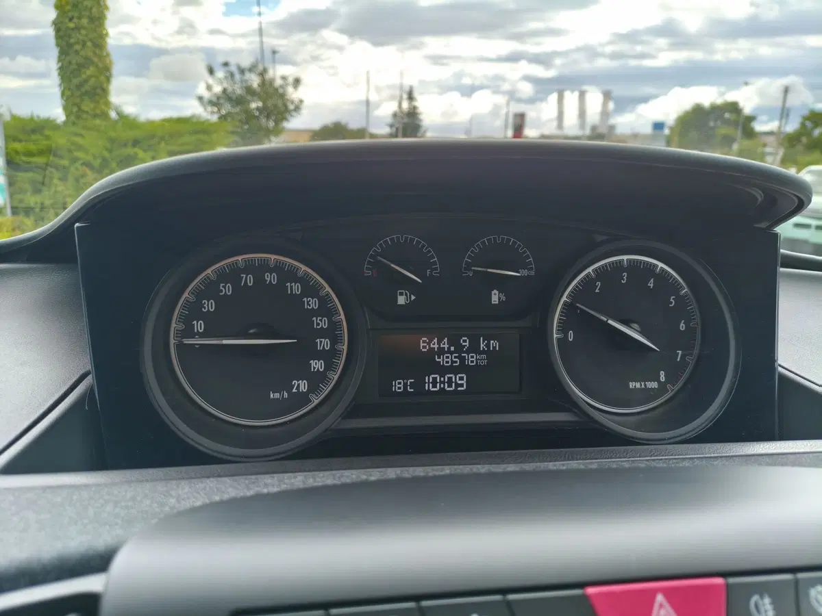 Lancia Ypsilon usata a Matera (18)
