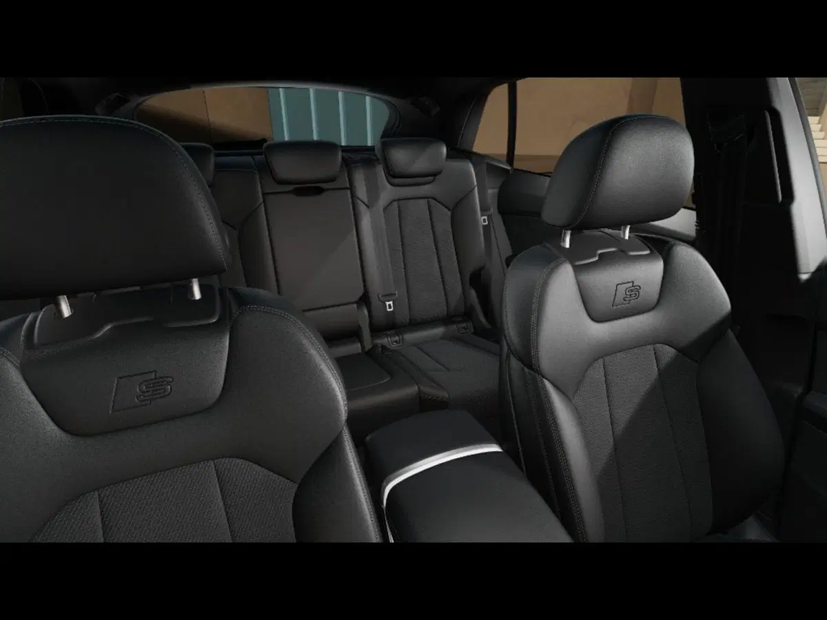Audi Q8 nuova a Livorno (10)
