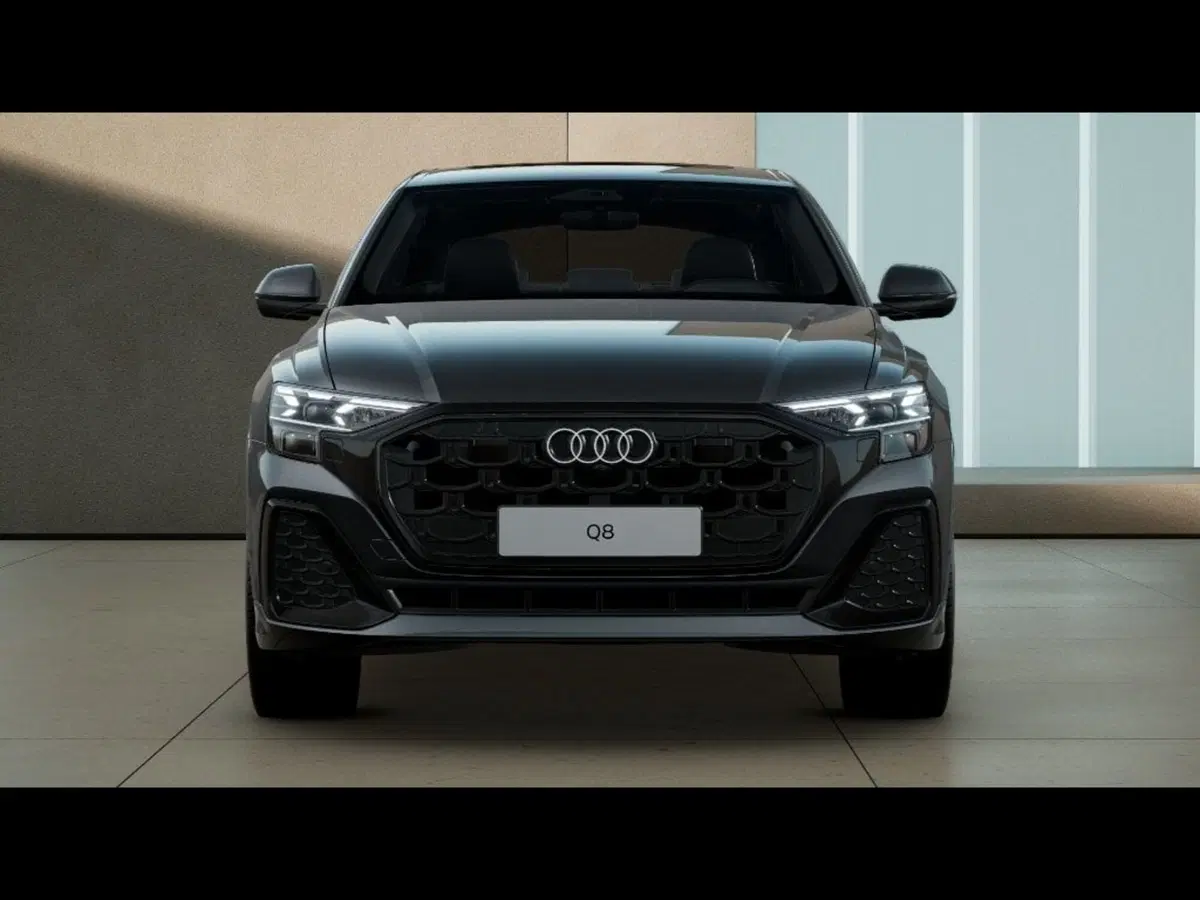 Audi Q8 nuova a Livorno (4)