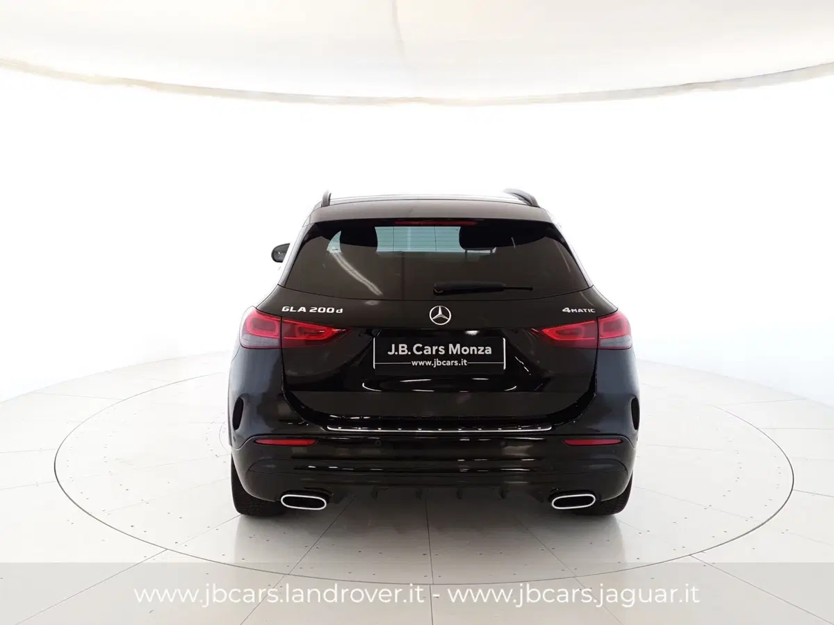 Mercedes-Benz GLA SUV usata a Monza e Brianza (7)