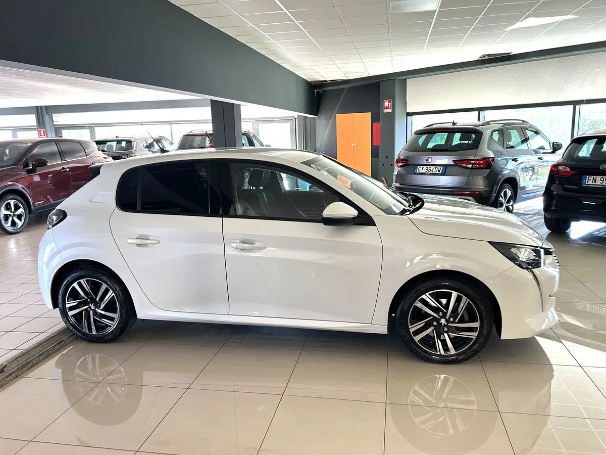 Peugeot 208 usata a Ferrara (4)