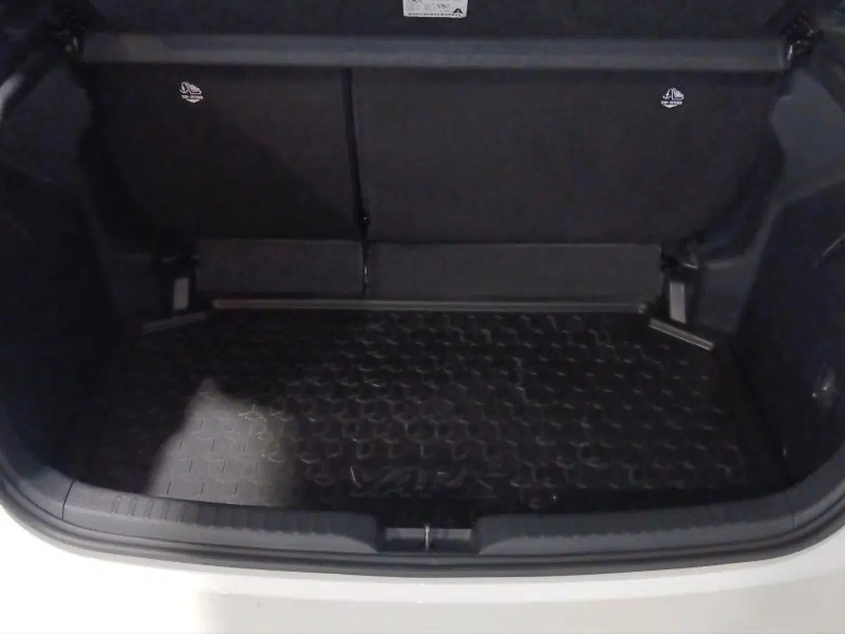 Toyota Yaris Cross usata a Genova (17)