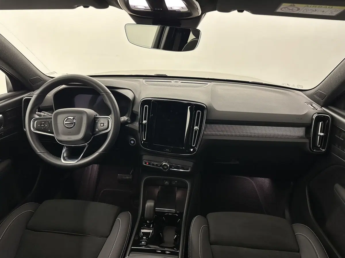 Volvo XC40 usata a Bergamo (4)