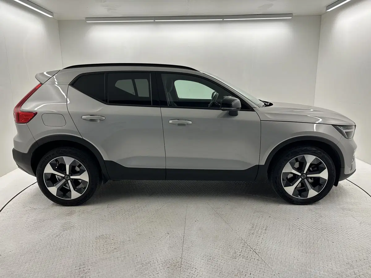Volvo XC40 usata a Bergamo (6)