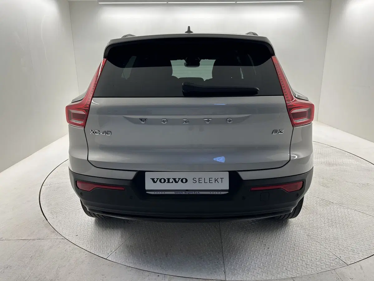 Volvo XC40 usata a Bergamo (7)