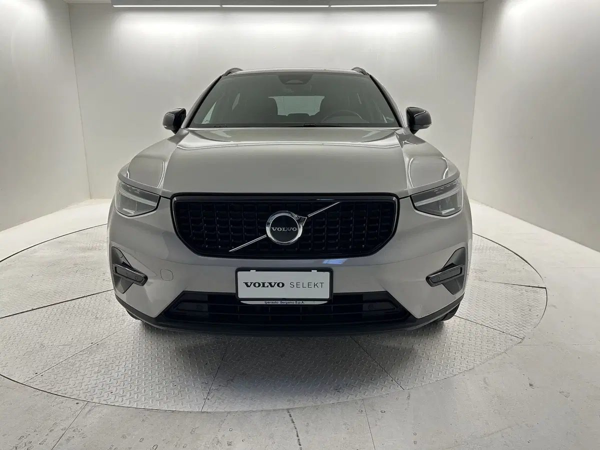 Volvo XC40 usata a Bergamo (8)