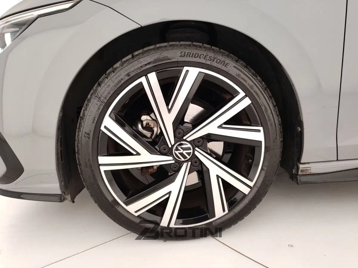 Volkswagen Golf usata a Massa-Carrara (6)