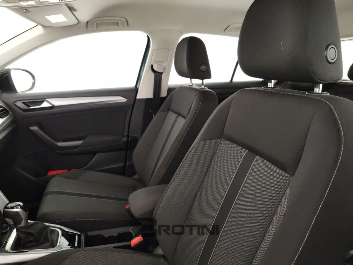 Volkswagen T-Roc usata a Massa-Carrara (9)