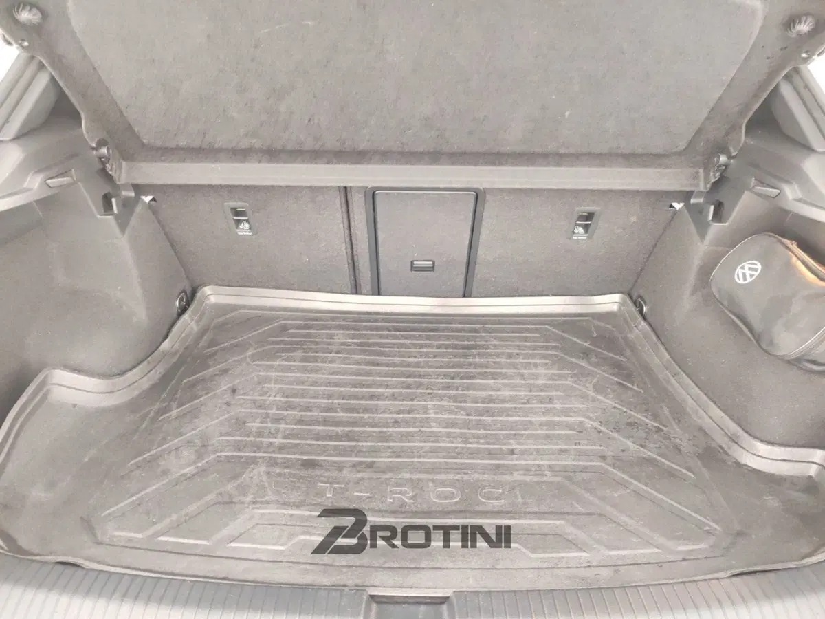 Volkswagen T-Roc usata a Massa-Carrara (16)