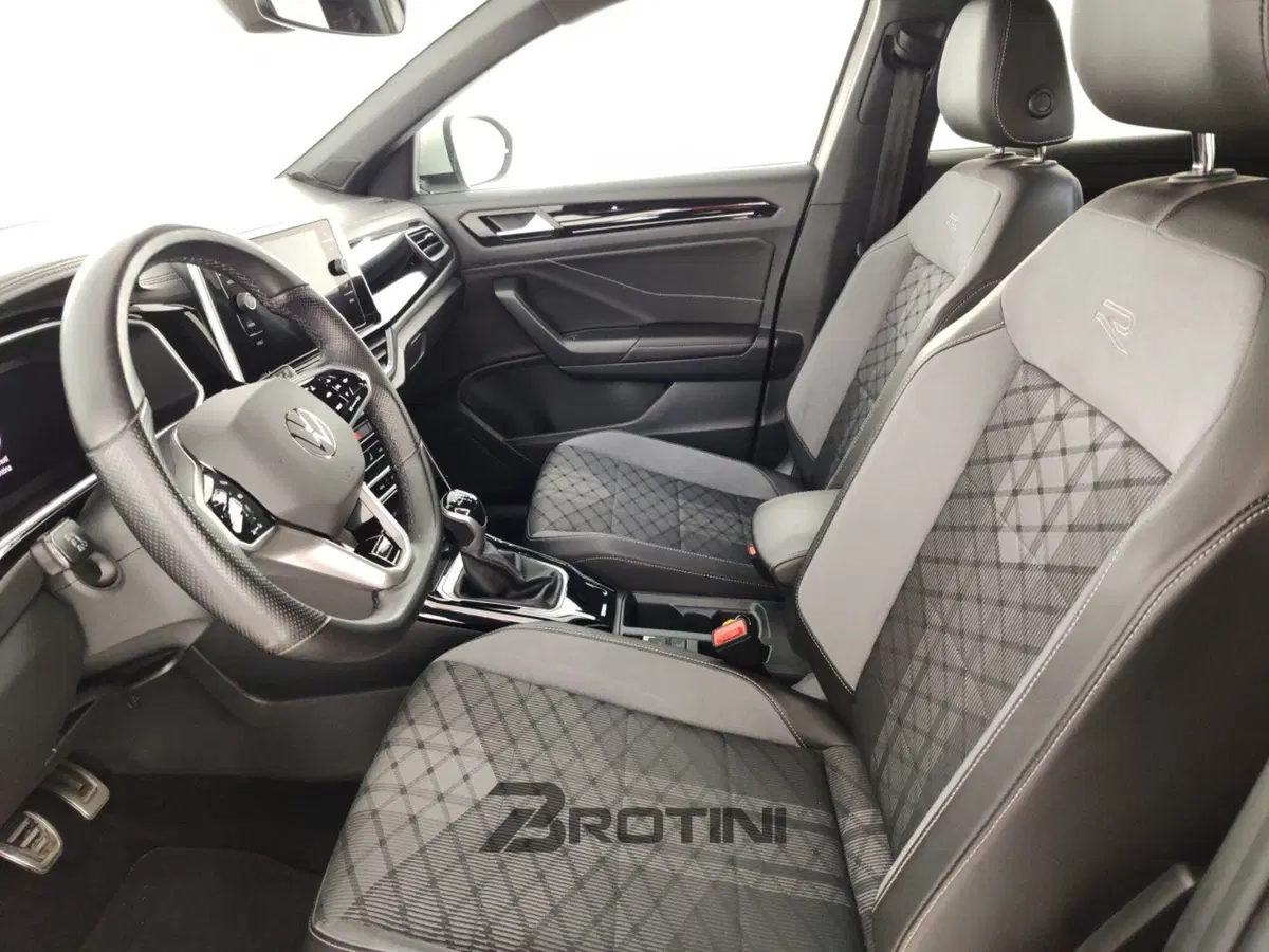 Volkswagen T-Roc usata a Massa-Carrara (7)