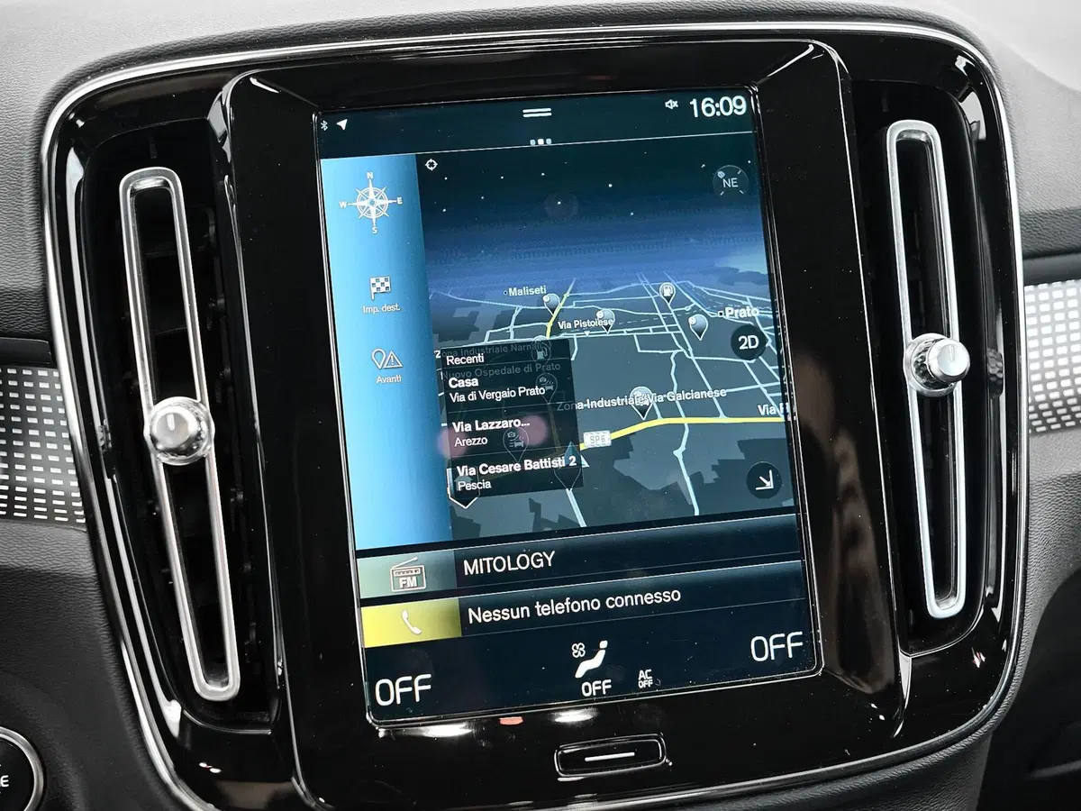 Volvo XC40 usata a Prato (13)
