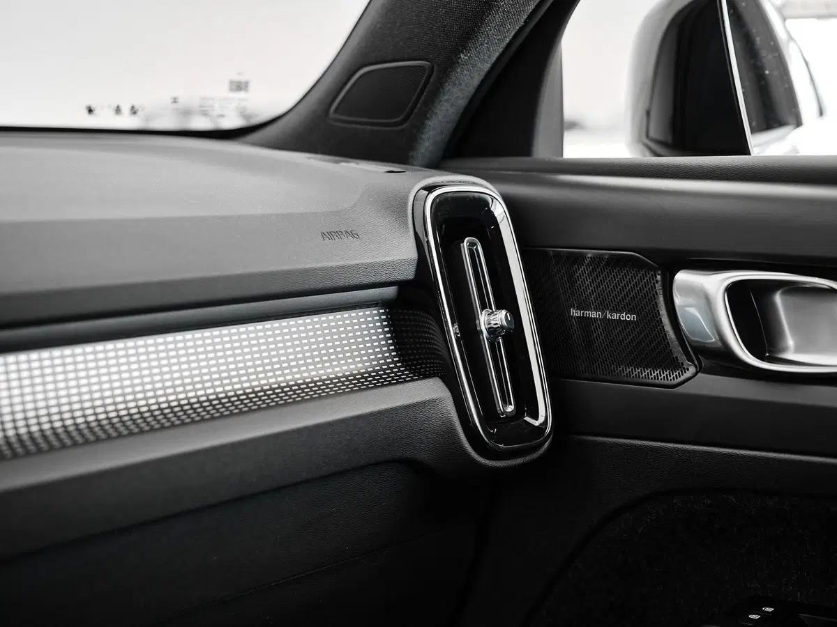 Volvo XC40 usata a Prato (16)
