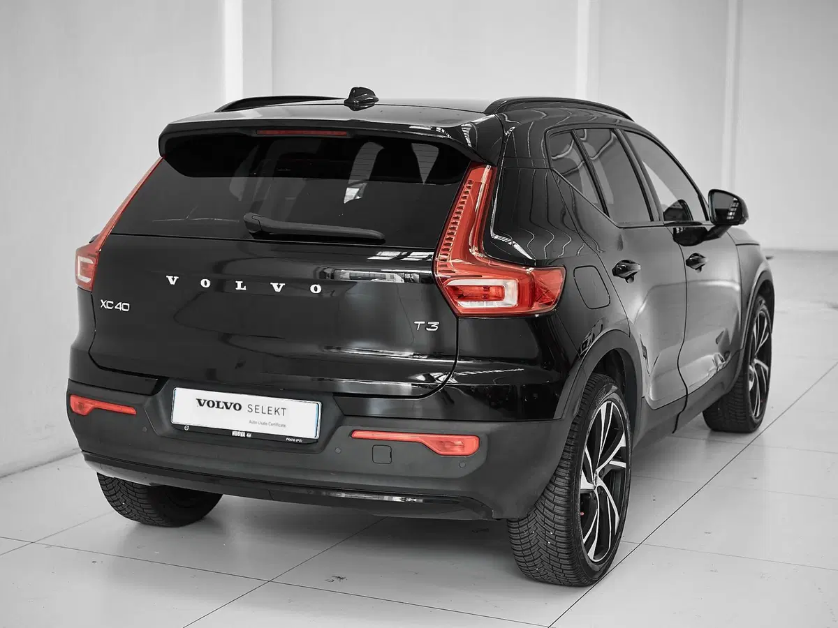 Volvo XC40 usata a Prato (5)