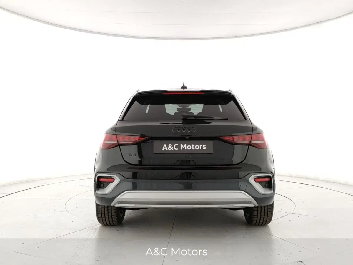 Audi A3 allstreet usata a Caserta (4)