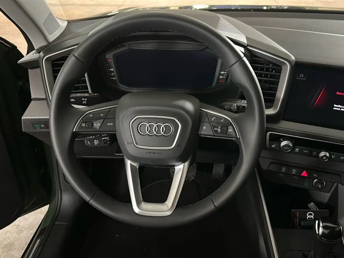 Audi A1 allstreet usata a Caserta (11)