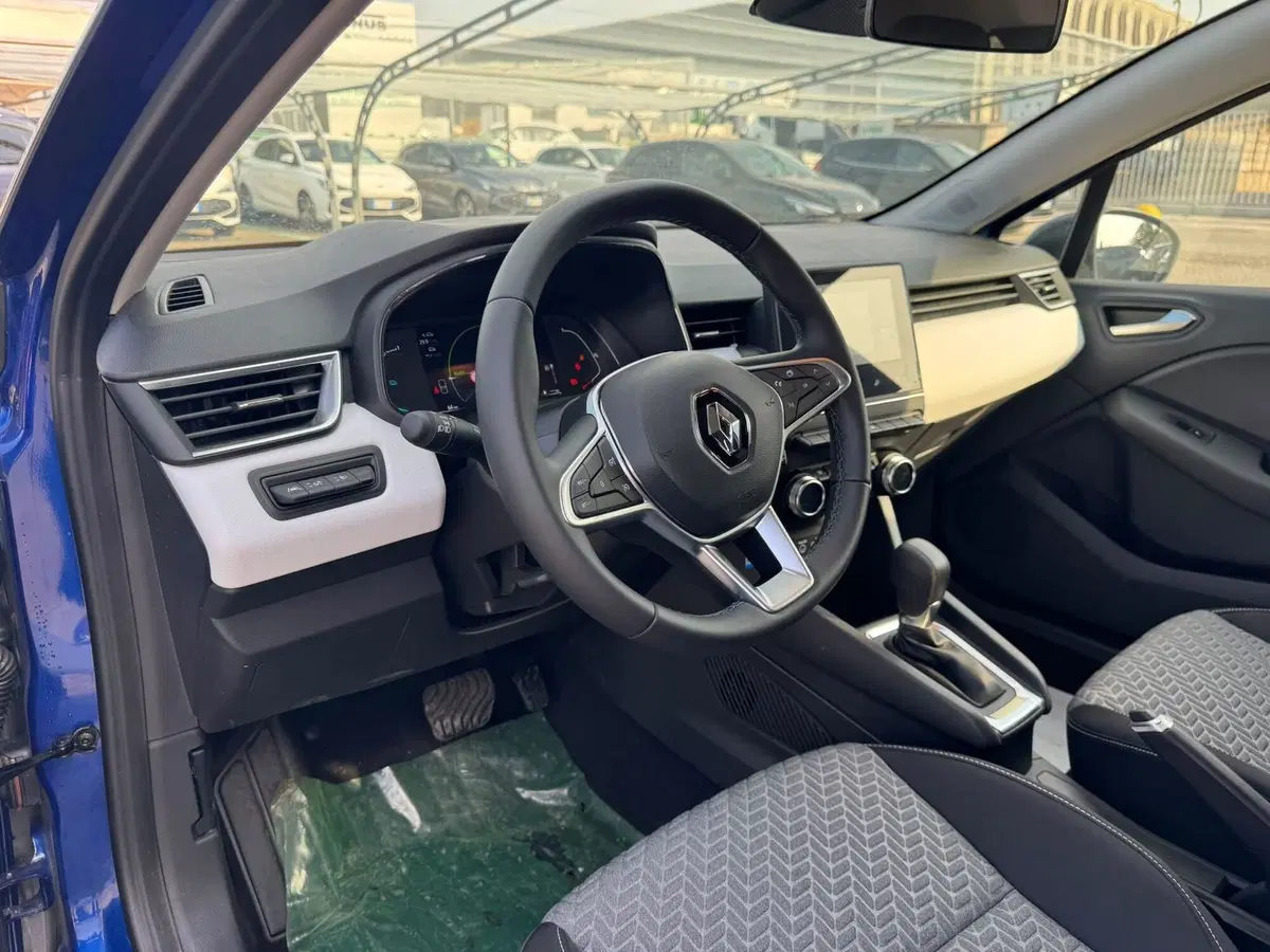 Renault Clio nuova a Monza e Brianza (12)