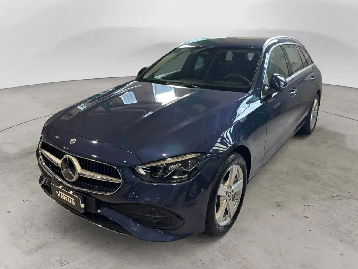 Mercedes-Benz Classe C Station Wagon nuova a Monza e Brianza (3)