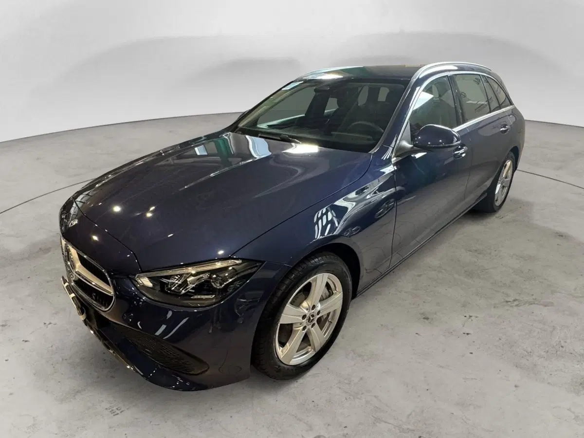 Mercedes-Benz Classe C Station Wagon nuova a Monza e Brianza (4)
