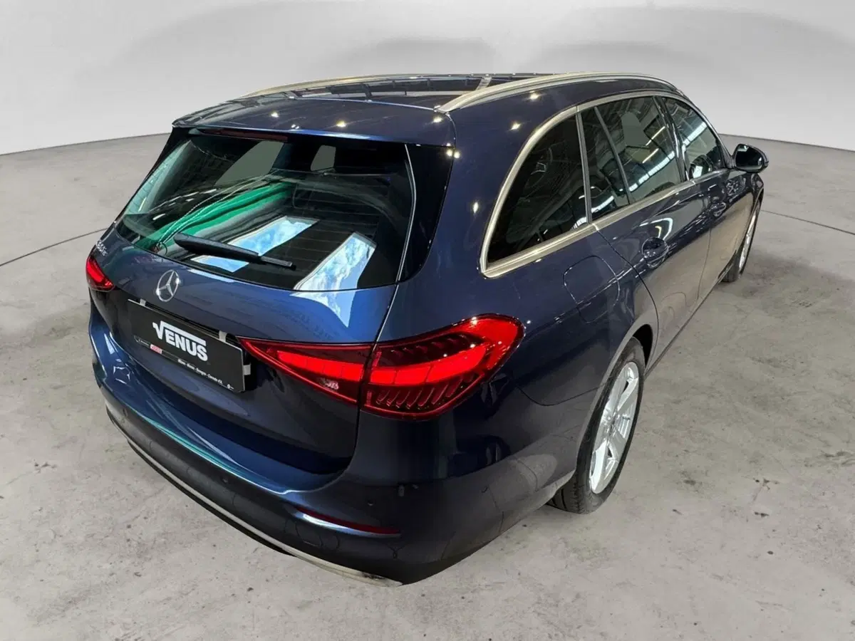 Mercedes-Benz Classe C Station Wagon nuova a Monza e Brianza (7)