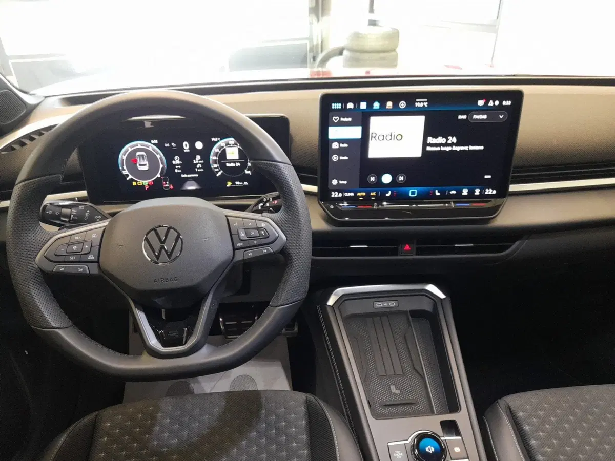 Volkswagen T-Roc nuova a Bologna (16)