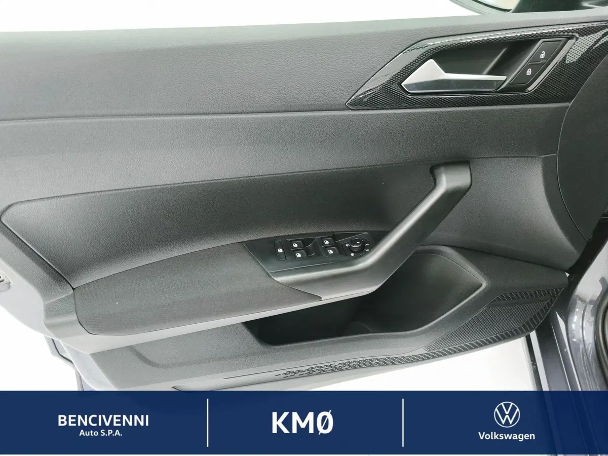Volkswagen Taigo nuova a Catanzaro (16)