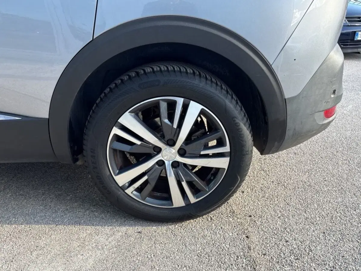 Peugeot 5008 usata a Foggia (11)