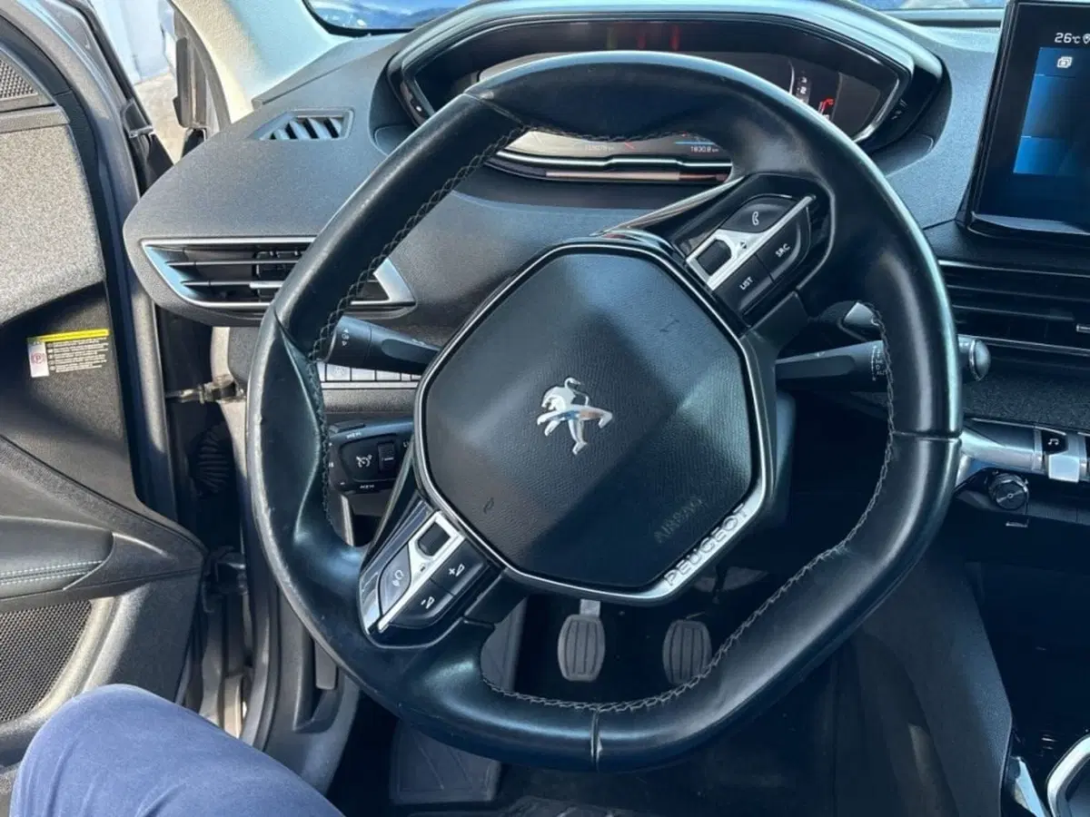 Peugeot 5008 usata a Foggia (17)