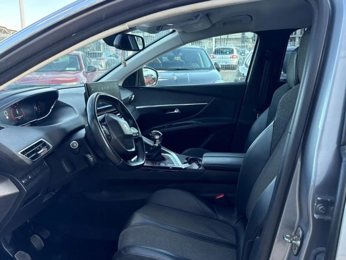 Peugeot 5008 usata a Foggia (9)