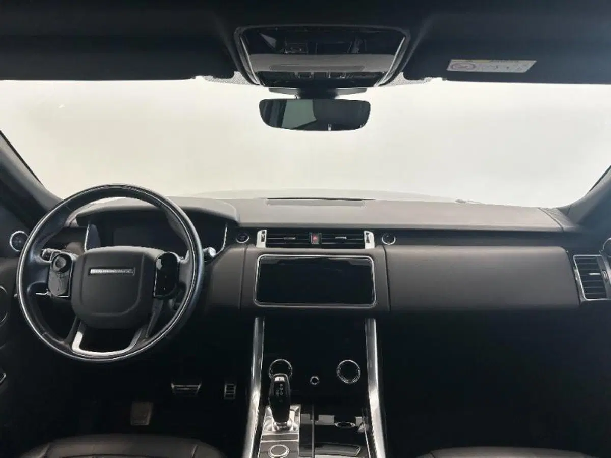 Land Rover Range Rover Sport usata a Venezia (11)