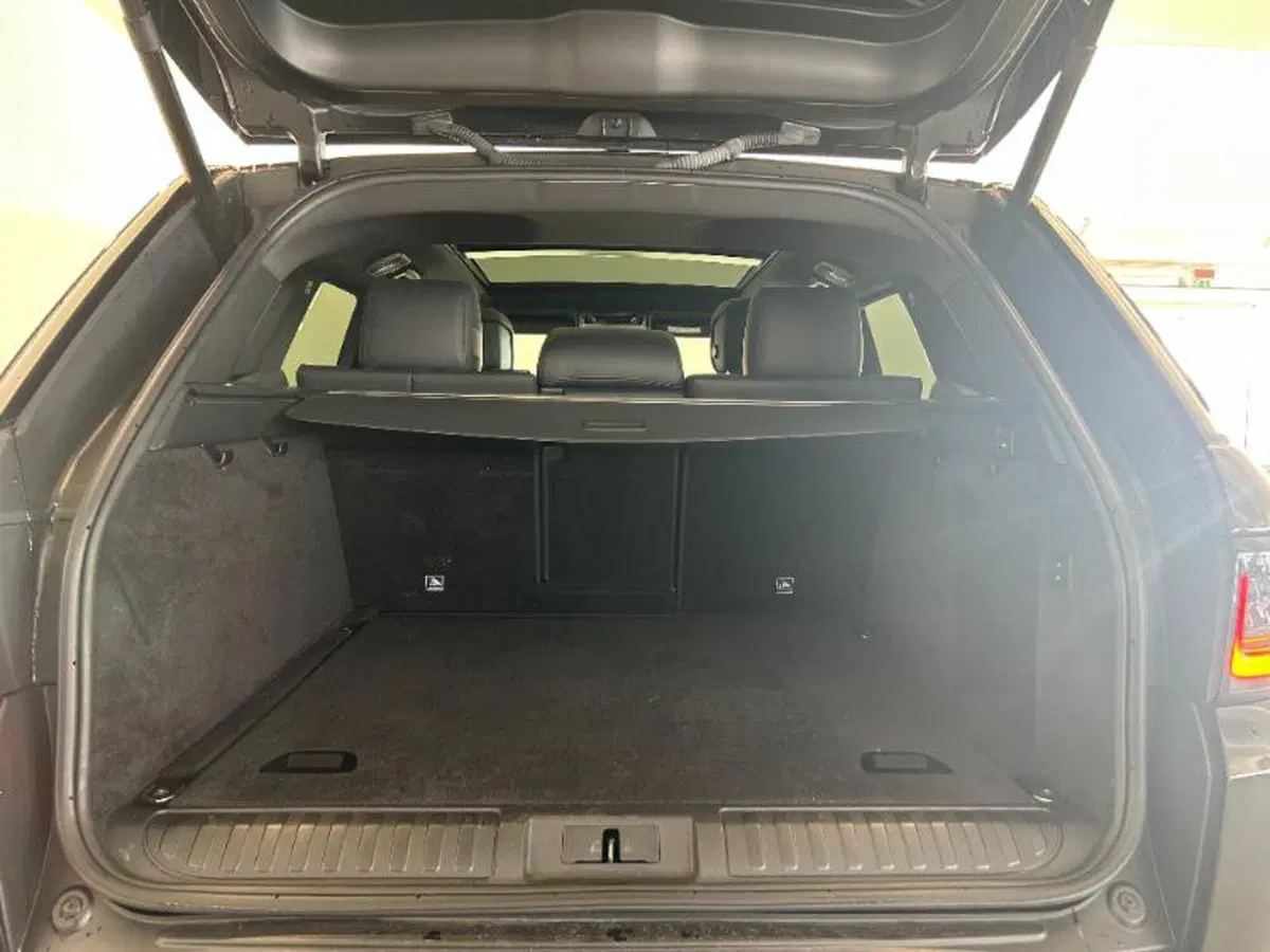 Land Rover Range Rover Sport usata a Venezia (12)