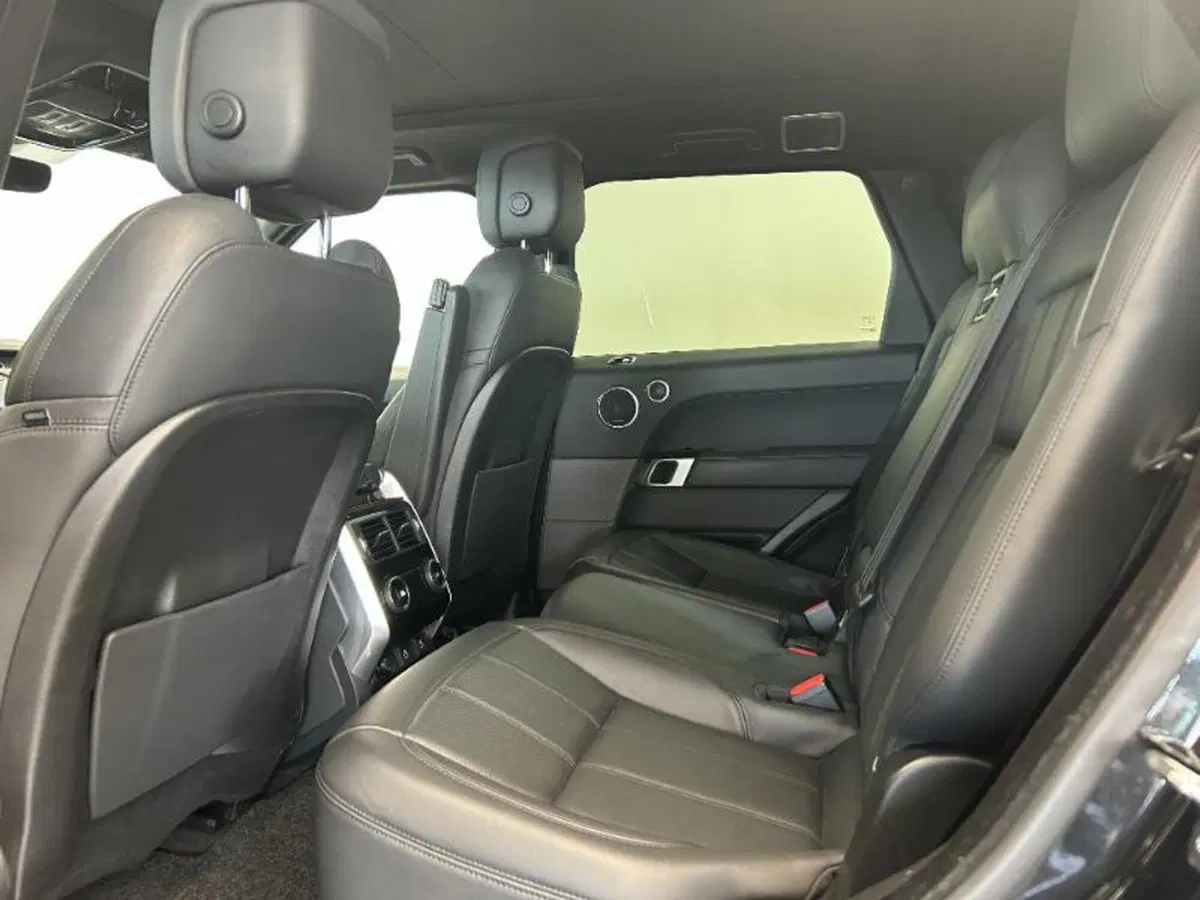Land Rover Range Rover Sport usata a Venezia (14)