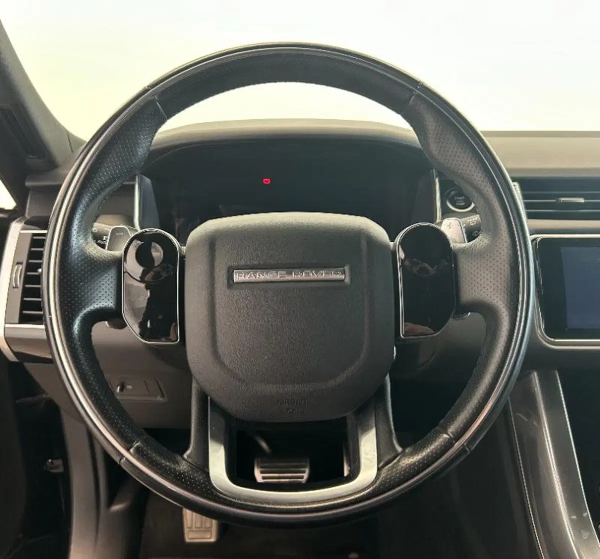 Land Rover Range Rover Sport usata a Venezia (16)