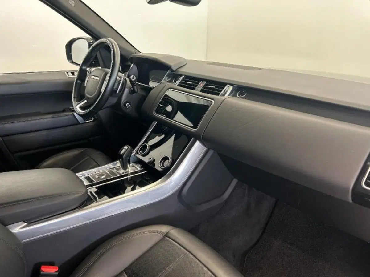 Land Rover Range Rover Sport usata a Venezia (9)