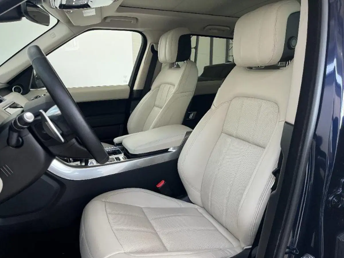 Land Rover Range Rover Sport usata a Venezia (11)