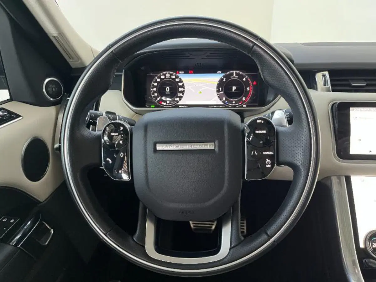 Land Rover Range Rover Sport usata a Venezia (17)