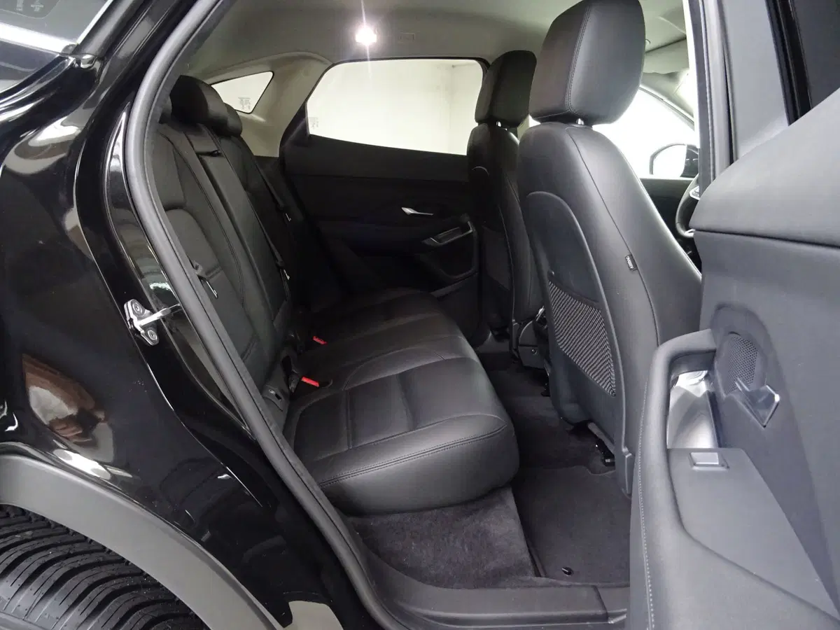 Jaguar E-Pace usata a Como (5)