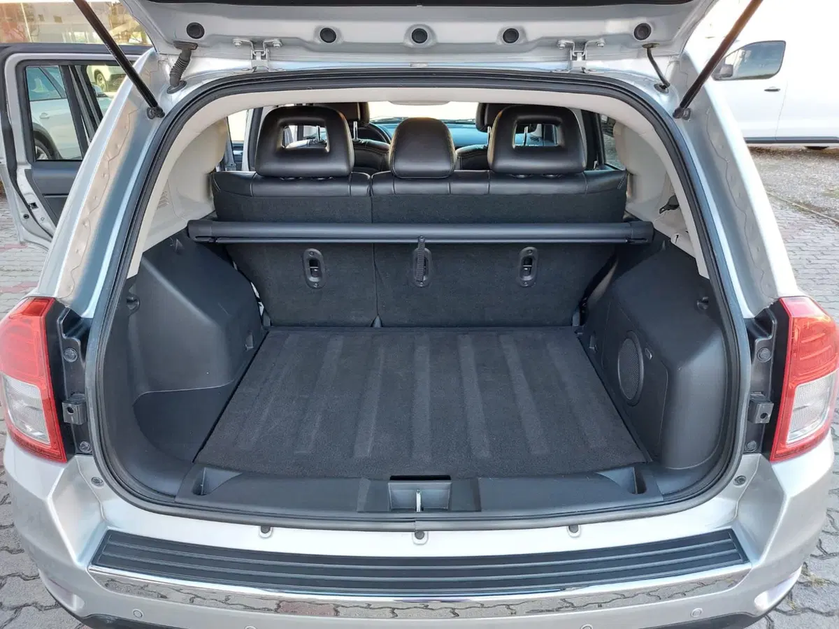 Jeep Compass usata a Pavia (5)