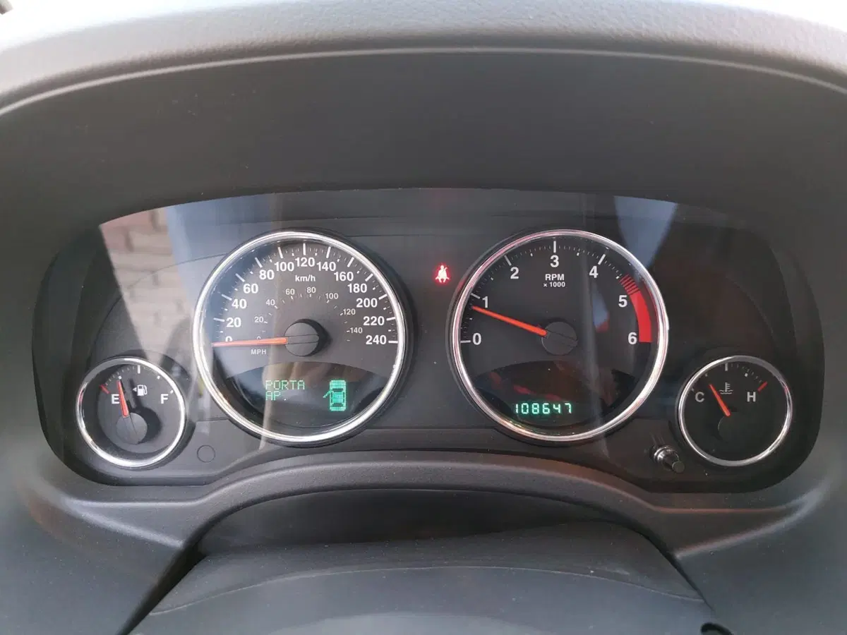 Jeep Compass usata a Pavia (9)