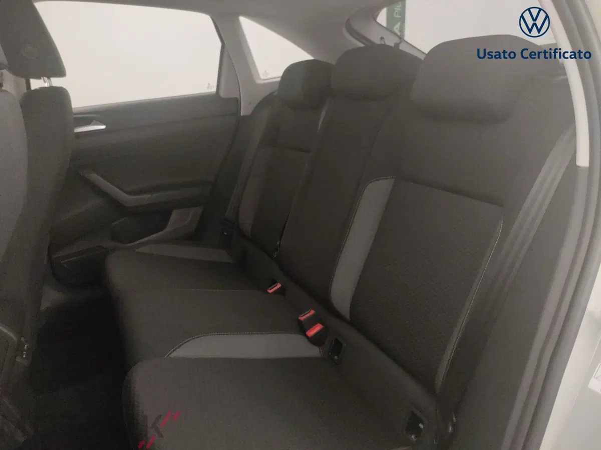 Volkswagen Taigo nuova a Varese (10)